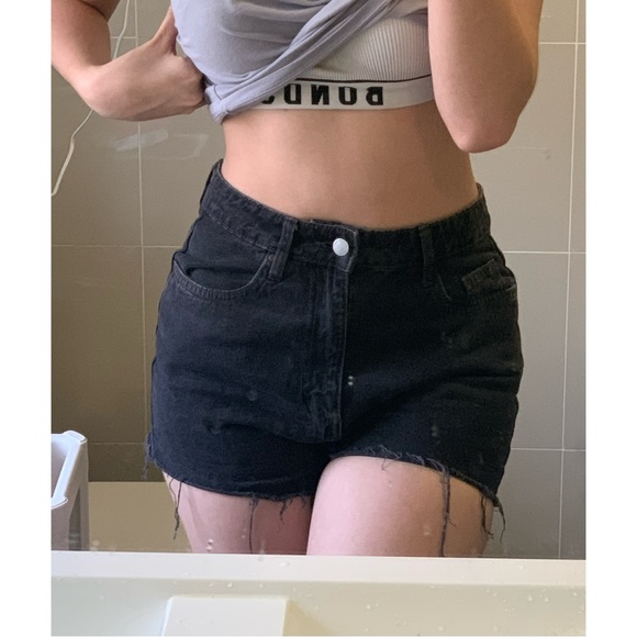 cotton on high goldie shorts - Picture 2 of 5